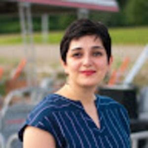 Meet your Posher, Shekoufeh